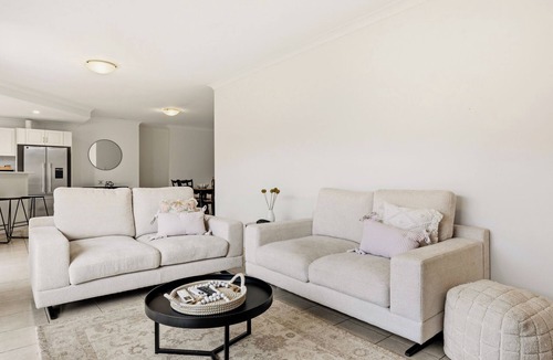 Carlisle House | 3 Bed Home Near Crown, City, Optus Stadium & Airport