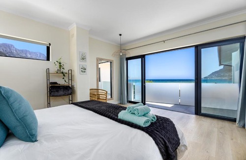 Scott Estate Apartment | 3 Bed On The Beach with Ocean Views from 2 Balconies