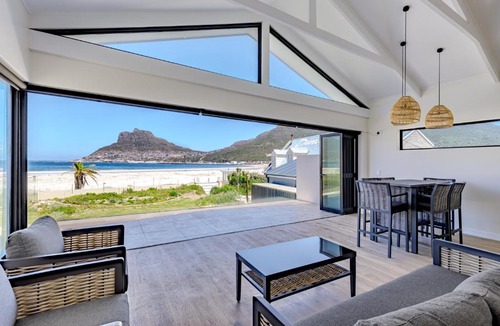 Scott Estate Apartment | 3 Bed On The Beach with Ocean Views from 2 Balconies