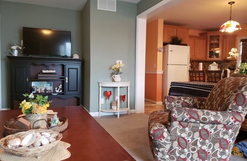 Villas House | 3 bedroom down the street from the Bay (small dog allowed for a fee)