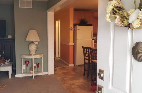 Villas House | 3 bedroom down the street from the Bay (small dog allowed for a fee)