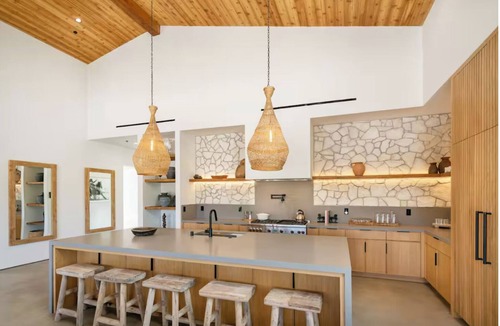 Agoura Hills House | 3-bedroom Mountain-View Farmhouse Ranch Retreat in the Santa Monica Mountains