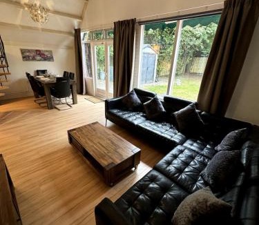 Opmeer House | 3 bedrooms Family House till 6 p Near Amsterdam & Sea