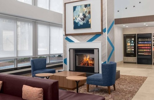 Bethesda Hotel | 3 Fun Bethesda Rooms Pet Friendly By Metro Near NIH And DC Sites