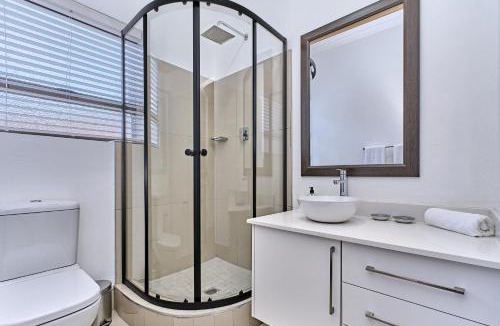 Klerksdorp House | 3 Kiaat Suites