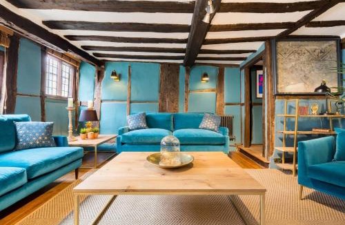City Centre House | 3 MASONS COURT The Oldest House in Stratford Upon Avon, Warwickshire.