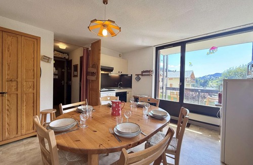 Flumet Apartment | 3-room apartment in Flumet - Parking - 6 people