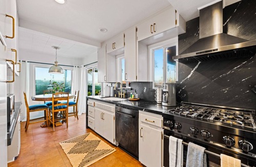 Silver Strand House | 30+ Night Stay W/Hot Tub & Ocean Views