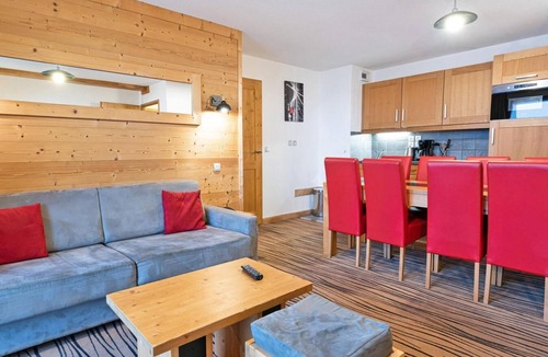 Les Saisies Apartment | 300m from shops, fitness, swimming pool, sauna, hammam, terrace, balcony, tv, ski locker, 50m²