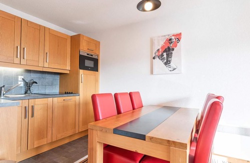Les Saisies Apartment | 300m from shops, fitness, swimming pool, sauna, hammam, terrace, balcony, tv, ski locker, 50m²