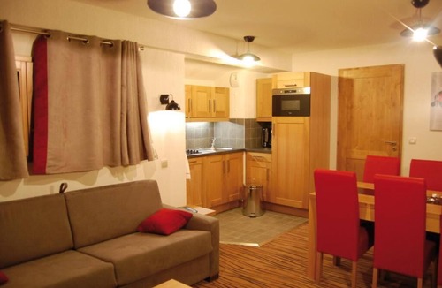 Les Saisies Apartment | 300m from shops, fitness, swimming pool, sauna, hammam, terrace, balcony, tv, ski locker, 50m²