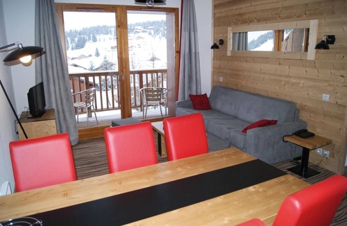 Les Saisies Apartment | 300m from shops, fitness, swimming pool, sauna, hammam, terrace, balcony, tv, ski locker, 50m²
