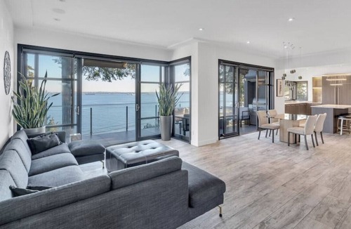 West Vancouver House | 3595 Sunset Ln.-Farris-L-17% · The Sunset Lane Waterfront Home