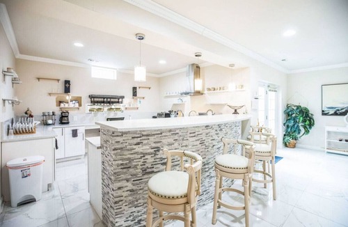 Fairland House | 372a) Cozy Lower-level Retreat 3 Rooms+pool Table