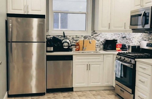 Hamilton House | 3BR Family Retreat, Minutes to Downtown Hamilton + Easy Highway Access