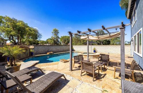 Oxnard House | 3BR Main House Poolside Dining Near Beaches