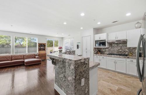 Oxnard House | 3BR Main House Poolside Dining Near Beaches