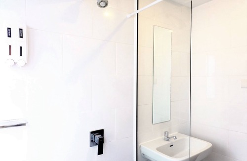 Khlong Toei Nuea Hostel | 3Howw Hostel at Sukhumvit 21