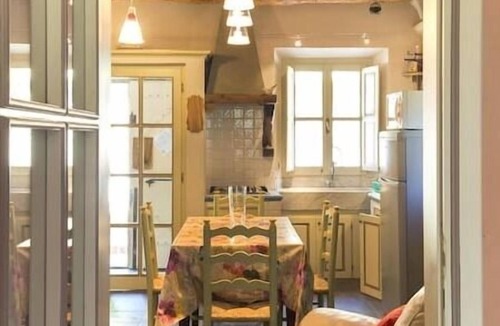 Pontremoli House | 4 bed apartment with pool