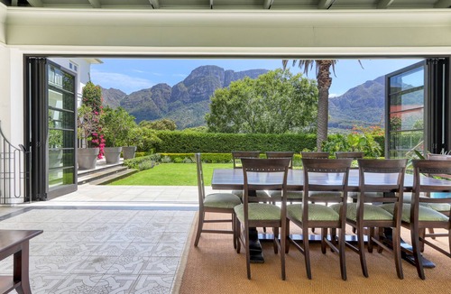 Bishopscourt House | 4 Bedroom Family Home in Bishopscourt
