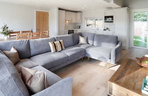 Dorsington Cottage | 4 bedroom accommodation in Dorsington, near Stratford-Upon-Avon