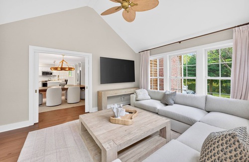 Sag Harbor House | 4-Bedroom Home in Sag Harbor with Pool