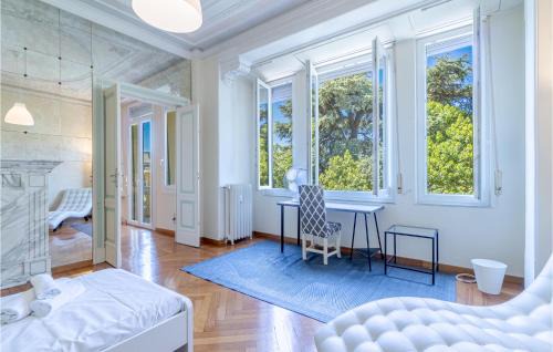 Albaro Apartment | 4 Bedroom Stunning Apartment In Genova