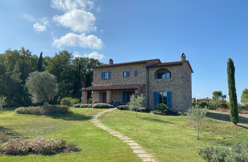 Le Piazze Villa | 4 Bedroom Tuscan Country Villa with Infinity pool & stunning views near Cortona
