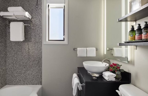 Capitol Hill Hotel | 4 Family-Friendly Suites w/Kitchenettes | Near Landmarks & Dining Spots