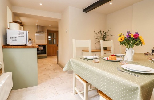 Paxford Cottage | 4 LOWER FOLLEY, pet friendly, with a garden in Chipping Campden