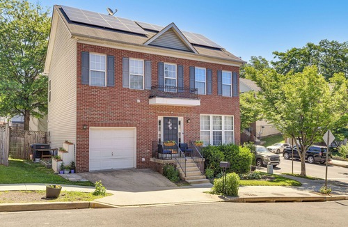 Washington House | 4 Mi to Nationals Park: Quiet Getaway w/Fire Pit
