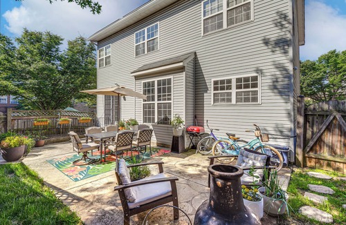 Washington House | 4 Mi to Nationals Park: Quiet Getaway w/Fire Pit