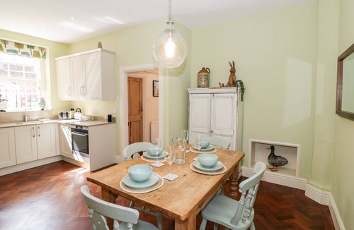 Shipston on Stour Cottage | 4 The Old Council House