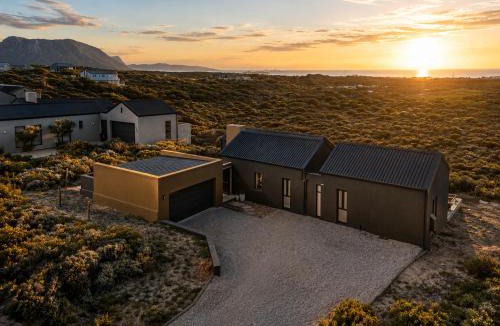 Gansbaai House | 401 Kingfisher