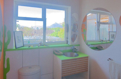 Newlands House | 420 friendly house with an orange french touch