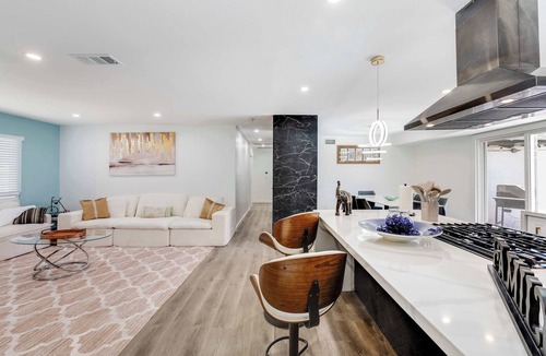 Thousand Oaks House | 4BR Escape - Mtn Views, Private BBQ