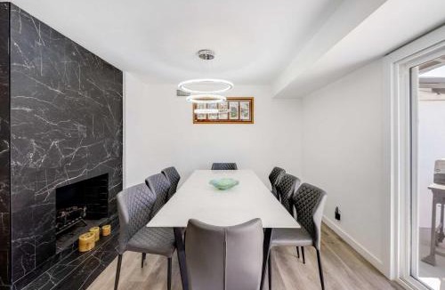 Thousand Oaks House | 4BR Escape - Mtn Views Private BBQ
