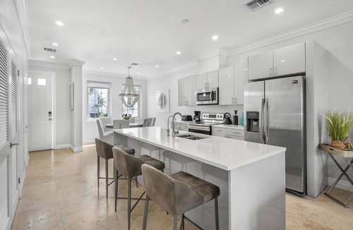 Palm Cay House | 4br - SANDY BEACH and pool in 50 steps! Tennis! Pickle! Gated community