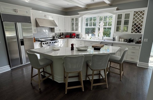 East Hampton House | 5-ACRES, SALT WATER POOL, TENNIS, BASKETBALL, 5 BEDROOM 7 BATH
