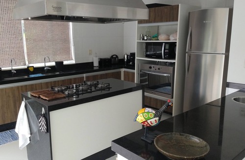 Portogalo House | 5 bedrooms in the best location in Angra + Boat for excursions (Optional)