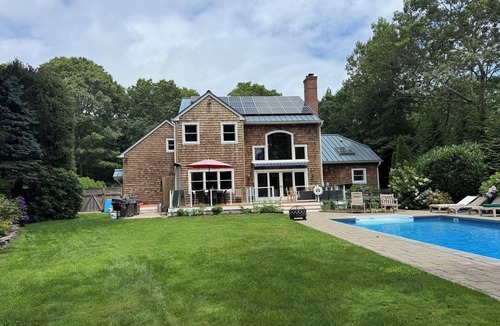 East Hampton North House | 5 bedroom/2 Master Suites - 4 1/2 bathrooms, pool/hot tub/Gym, bikes