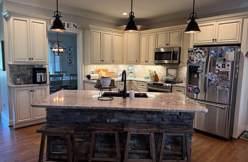 Thomasville House | 5-bedroom home with pool and hot tub in Thomasville. Relax with the family.