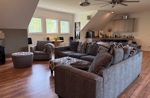 Thomasville House | 5-bedroom home with pool and hot tub in Thomasville. Relax with the family.