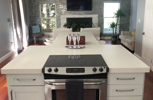 Oxon Hill-Glassmanor House | 5 Bedroom House - MGM National Harbor - Top Golf