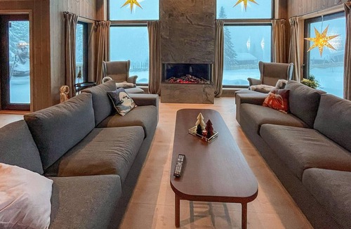 Loten Municipality House | 5 bedroom stunning home in Løten