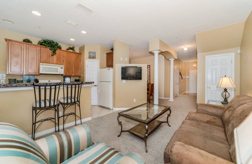 Reunion House | 5 Minutes To Disney! - Walking Distance To Pool