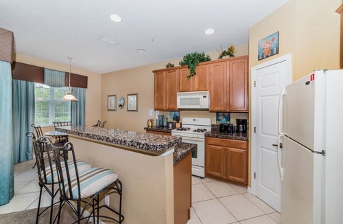 Reunion House | 5 Minutes To Disney! - Walking Distance To Pool