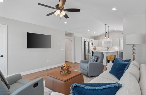 Springfield House | 50+ Coastal-Inspired Cozy Blue Guest House