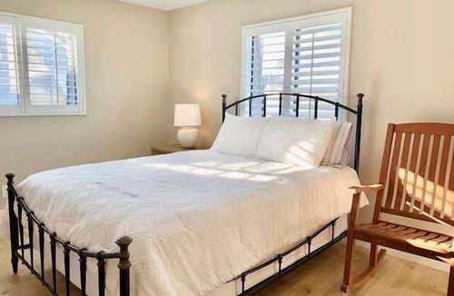 Oxnard Shores House | 5128M Mandalay Shores Pet Friendly Side Street