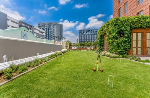 Greater Johannesburg Metropolitan Area Hotel | 54 on Bath, Johannesburg Rosebank